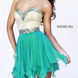 Sherri Hill Style 1928 SIZE 6 in Jade Dress NWT